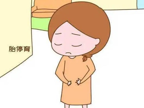 女性产后为什么会出现抑郁？产后抑郁应该怎样进行治疗呢？